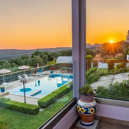 Lucia Simona * Mousata