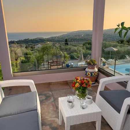 Lucia Simona Lägenhet