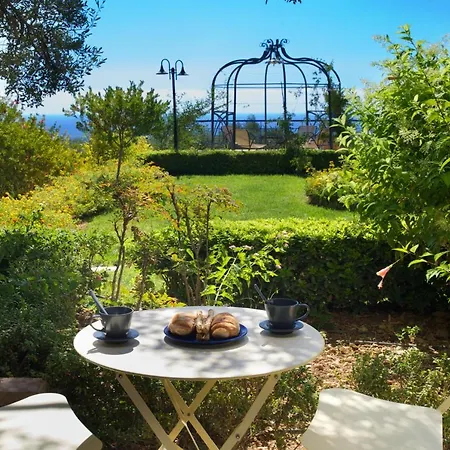 Lucia Simona Lejlighed Mousata